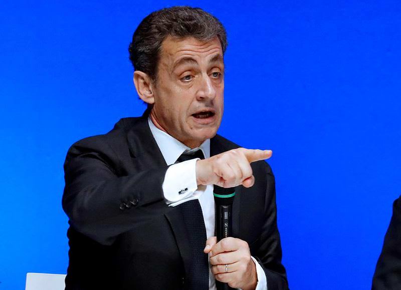 Sarkozy'den cumhurbaşkanlığı yarışı sinyali