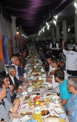 Yüksekova'da 13 bin kişi AK Parti'ye üye oldu