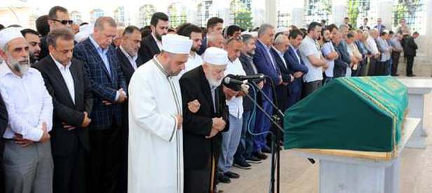 Milli Görüş’ün önemli ismini uğurladı