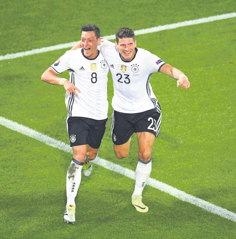 Buraya Mesut’la geldik