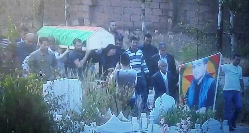 HDP'li vekiller terörist cenazesinde!