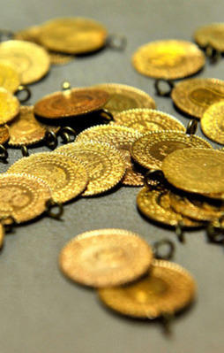 Altın tatil gününde rekor kırdı