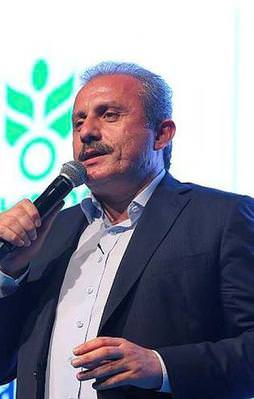 Suriyelilere vatandaşlık açıklaması