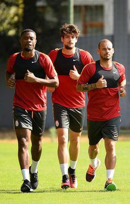 Sneijder, takımla birlikte çalışmalara katıldı