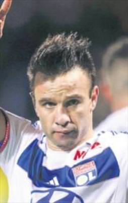 Valbuena’dan Fener’e 'gelirim' mesajı