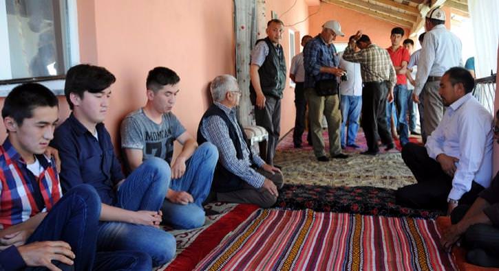 Şehit haberi Kırgız Türkleri'ni yasa boğdu