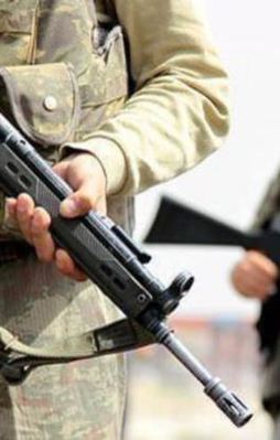 Hakkari'de askeri kışlanın yakınında patlama