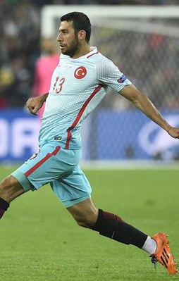 İsmail Köybaşı resmen Fenerbahçe'de