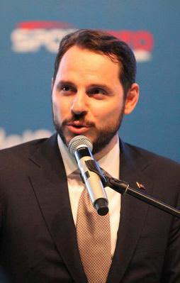 "Türkiye büyük bir mesafe kat etti"