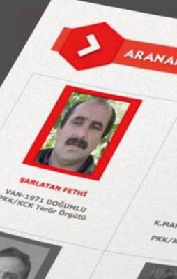 Şarlatan'ın sedyede fotoğrafı var