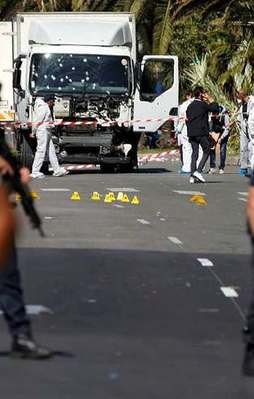 Türkiye'yi eleştirenlerden Fransa'ya laf yok