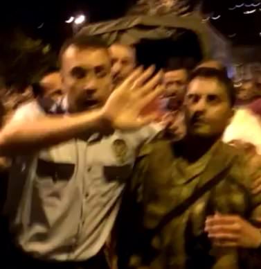 Askerler gözaltına alınmaya başlandı-2