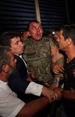 Halk demokrasiye böyle sahip çıktı!