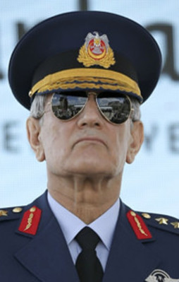 FETÖ'cü komutanlar hakkında işlem başlatıldı