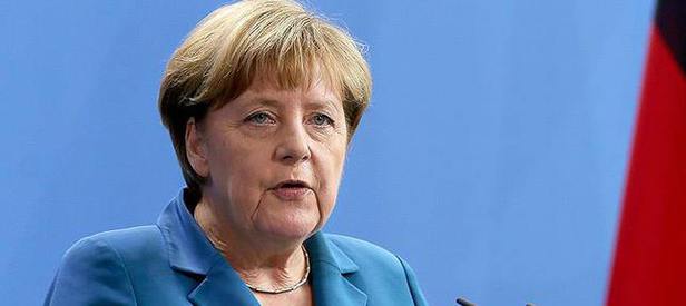Merkel’den darbe girişimine sert kınama