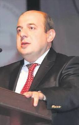 Varank’ın ağabeyini hedef seçtiler