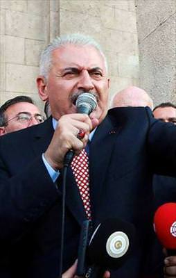 HALK MECLİS’E YÜRÜDÜ