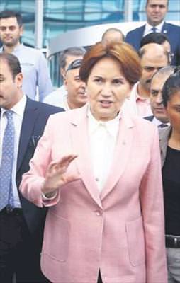 Akşener ihanete FETÖ demedi
