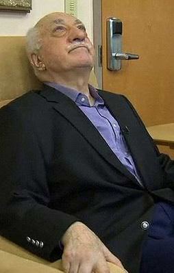 Başarısız darbe girişimi FETÖ elebaşını çökertti