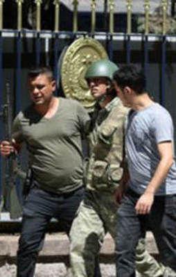 36 FETÖ'cü alçak tutuklandı