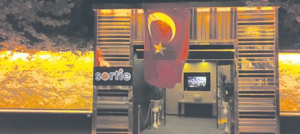 Mekanlar kapandı