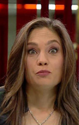 Darbe şakşakçısı Nevşin Mengü neden hala Doğan medyasında?