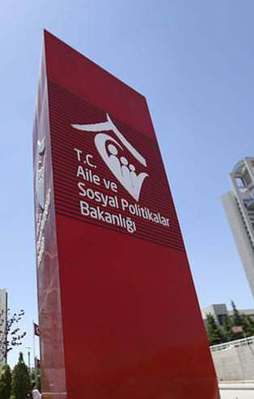 Aile ve Sosyal Politikalar Bakanlığında 393 FETÖ'cü görevden alındı