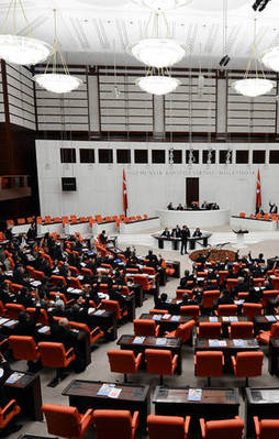 TBMM'de FETÖ operasyonu