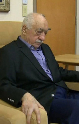 Azerbaycan FETÖ'nün üniversitesini kapattı