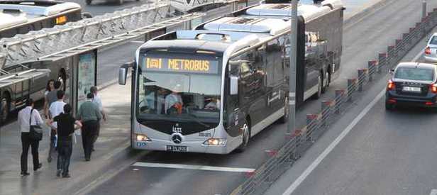 İstanbul’da ücretsiz toplu taşıma uzatıldı
