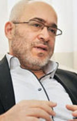 Orhan Kemal Cengiz gözaltına alındı