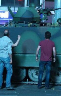 MASAK göreve! Darbeden önce dolar alan iş adamları kimler?