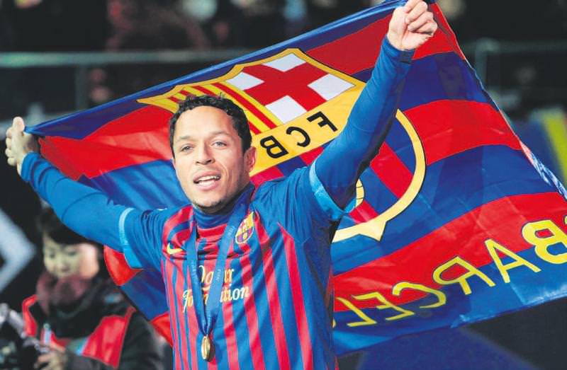Barcelonalı Adriano Beşiktaş’ta