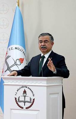 Bakan Yılmaz: 20 binin üzerinde öğretmen alınacak