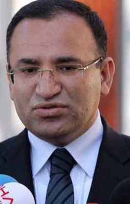 Bozdağ: 3 bin yeni hakim ve savcı alınacak