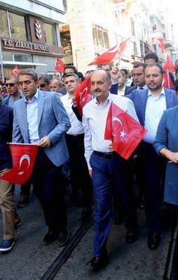 AK Partililer CHP'nin mitinginde