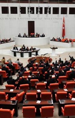 Meclis 15 Temmuz darbe girişimini araştıracak