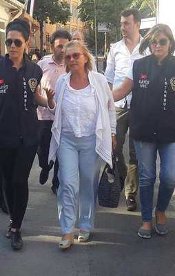 FETÖ militanı Nazlı Ilıcak Emniyete getirildi