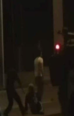 Darbecilerin halka ateş açtığı o an!