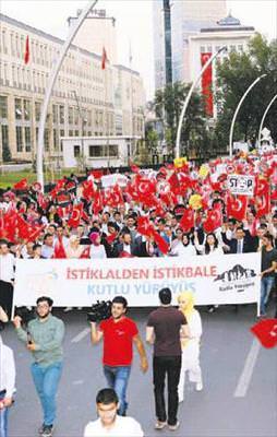 Kutlu yürüyüş
