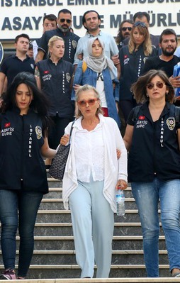 FETÖ'nün tetikçilerine tutuklama!