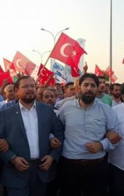 İncirlik'te darbe çanakçısı ABD protesto edildi