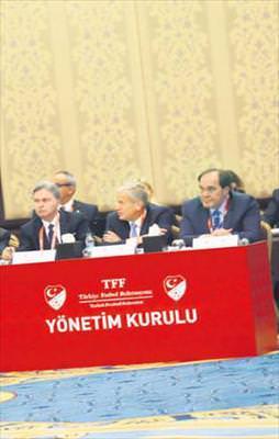 FETÖ temizliği için toplu istifa