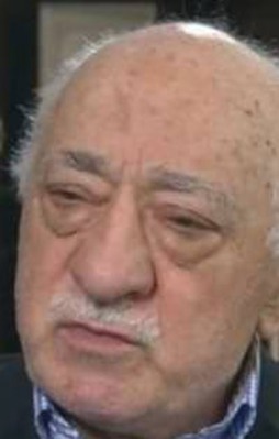 Akıl hastası FETÖ CNN'e konuştu!