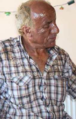 PKK'lı teröristler tırları yakıp şoförü ateşe attı