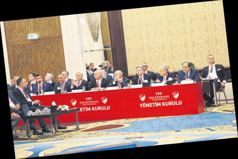 FETÖ temizliği için toplu istifa