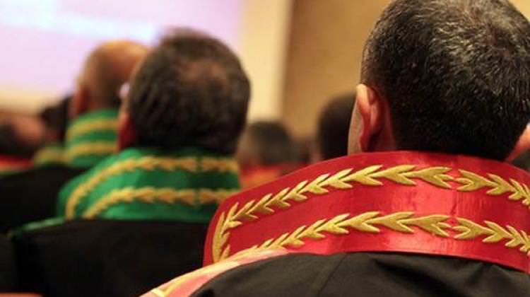 Yargıda 51 FETÖ'cü kaçak!