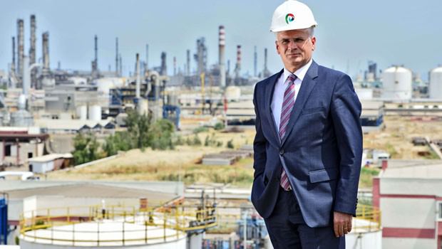 PETKİM'in eski genel müdürü kaçmak üzereyken yakalanmış!