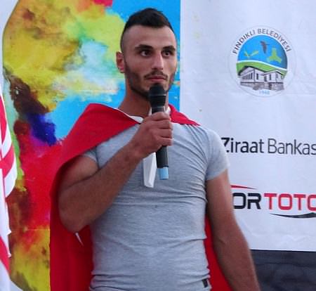 Darbeyi televizyondan öğrenince ağlayan er konuştu-1