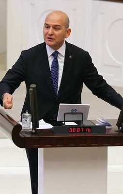 "Fetullah Gülen'i tıtıp tıpış verecekler"